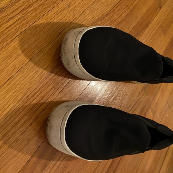 Vince Warren Slip-On / Black / Size 9.5 - Picture 2 of 8